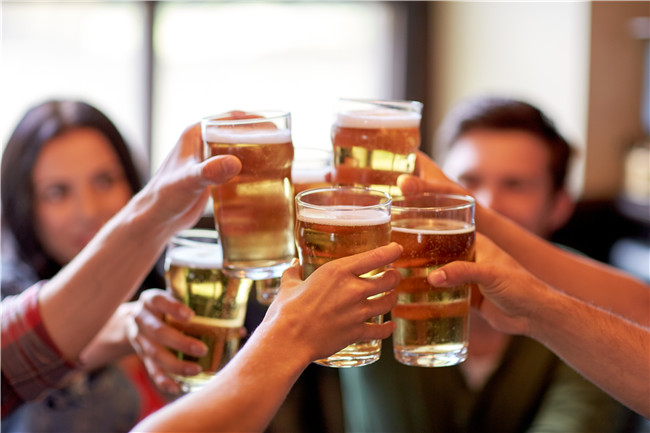 健康过年丨应酬喝酒伤肝？预防酒精性肝病有“高”招