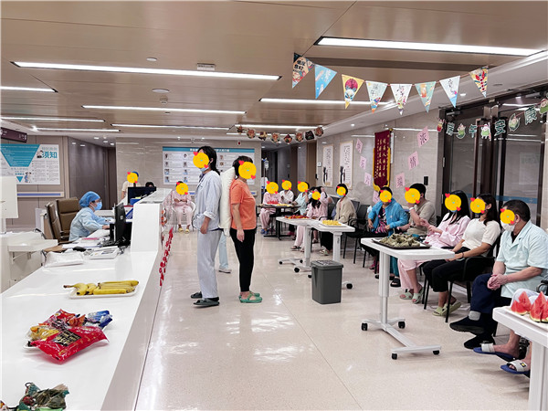 包粽子、戴香囊，这个端午有点特别